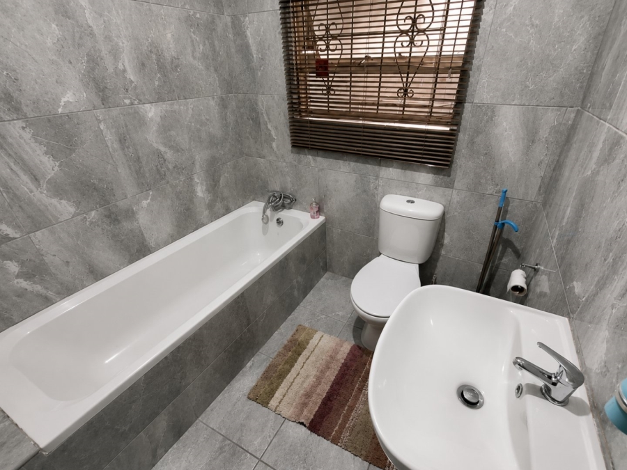 2 Bedroom Property for Sale in Vista Park Free State